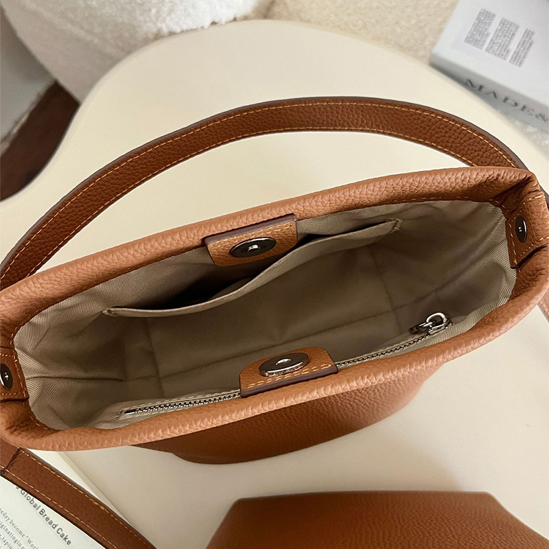 Bolso cruzado de piel de vaca  - Luxury Ziploc Bags reseña y precio