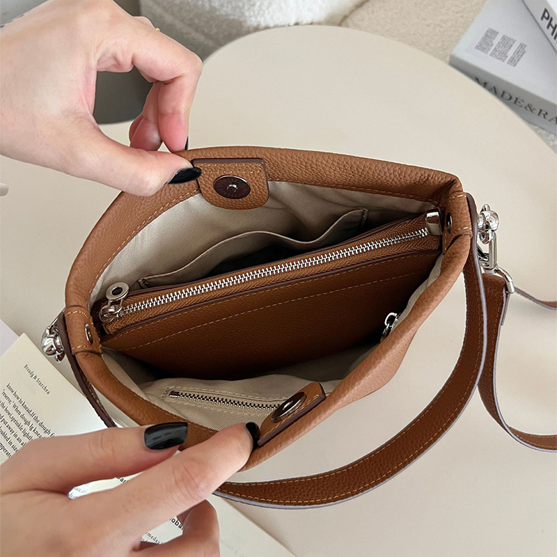Bolso cruzado de piel de vaca  - Luxury Ziploc Bags reseña y precio